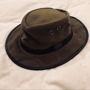 Rogue tin cloth hat